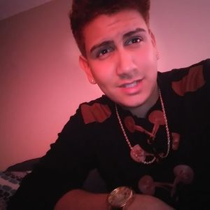 Meet your Posher, Emmanuel